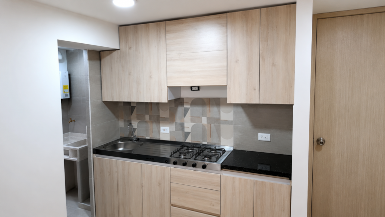 Apartamento en Arriendo en Brisas de los Álamos, Cali | 65 m² | 2 Habitaciones + Estudio | 2 Baños | Piso 9 con Ascensor