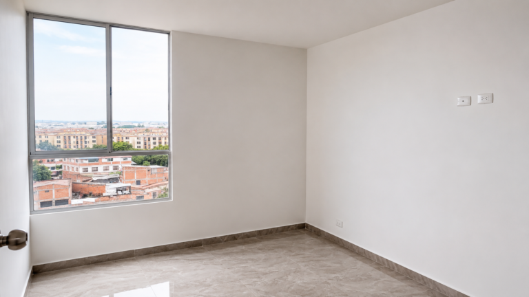 Apartamento en Arriendo en Brisas de los Álamos, Cali | 65 m² | 2 Habitaciones + Estudio | 2 Baños | Piso 9 con Ascensor