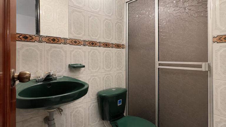 Apartamento en Venta en Brisas de los Álamos Cali | 57.60 m² | 3 habitaciones | 2 baños | 4 piso sin ascensor