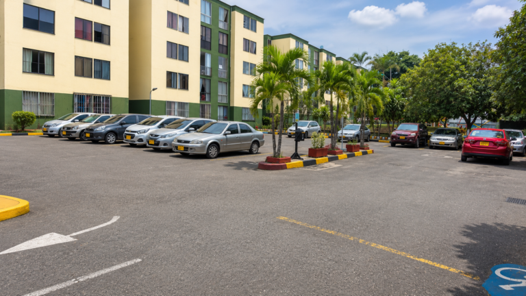 Apartamento en Venta en Brisas de los Álamos Cali | 57.60 m² | 3 habitaciones | 2 baños | 4 piso sin ascensor
