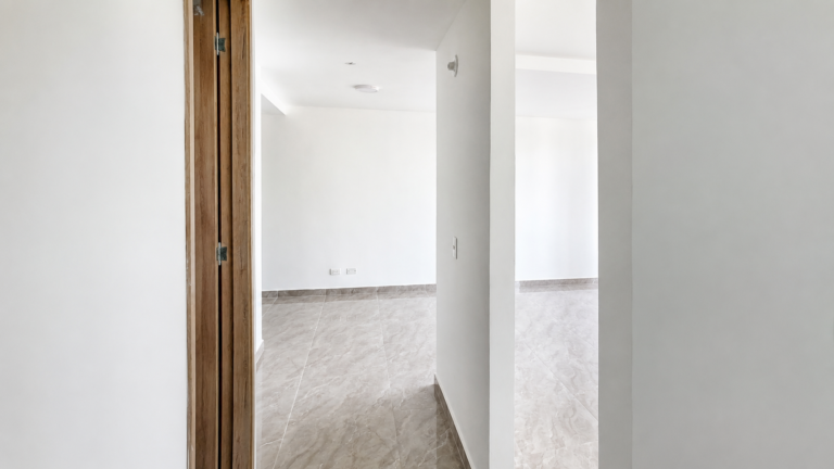 Apartamento en Arriendo en Brisas de los Álamos, Cali | 65 m² | 2 Habitaciones + Estudio | 2 Baños | Piso 9 con Ascensor