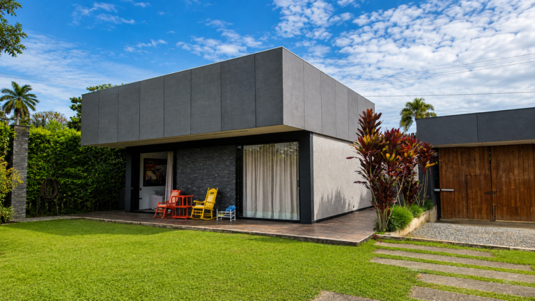 Casa Campestre de Lujo en Venta en Cerritos, Pereira | 13.000 m² de Lote | 1.350 m² Construidos | Alto Potencial de Inversiónutomático
