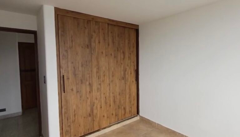 Apartamento en Venta en Santa Mónica, Cali | 143 m² | 3 Habitaciones | Amplios Espacios en Piso 10