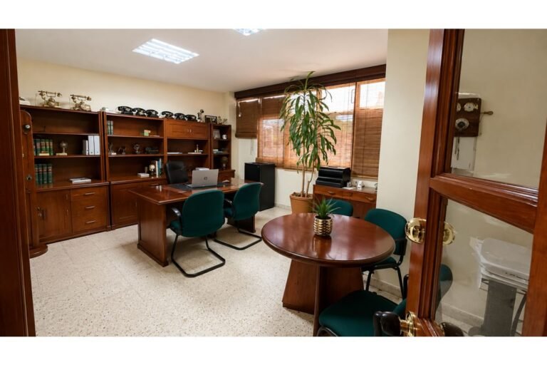 Oficina Corporativa Amoblada en Venta en El Lido, Cali | 133,4 m² | 2 Locales Integrados sobre la Calle 5