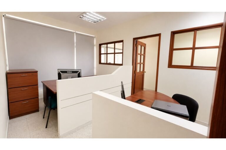 Oficina Corporativa Amoblada en Venta en El Lido, Cali | 133,4 m² | 2 Locales Integrados sobre la Calle 5