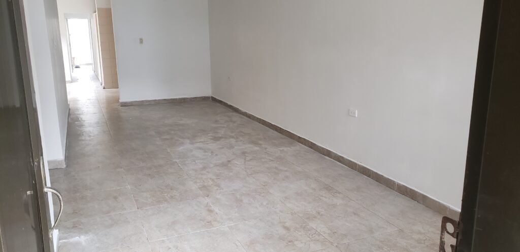 Apartamento en Arriendo en Santa Elena, Cali | Primer Piso, 3 Habitaciones | Garaje