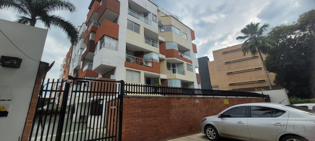 Penthouse Dúplex en Arriendo en Ciudad Jardín Cali | 182 m² | 3 Habitaciones | Vista Panorámica