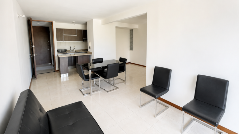 Apartamento en Arriendo en el Sur de Cali | 76,32 m² | 3 Habitaciones | 2 Balcones