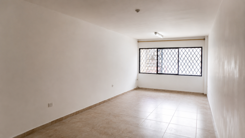 Apartamento en Arriendo en Santa Elena, Cali | Primer Piso, 3 Habitaciones | Garaje