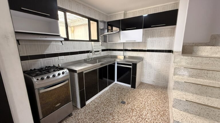 Apartamento Dúplex en Arriendo en El Departamental, Cali | 2 Habitaciones | 3 Baños | Estudio | Terraza Amplia | 1 Parqueadero