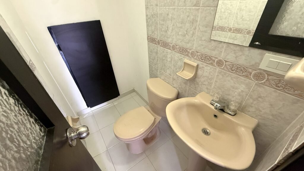 Apartamento Dúplex en Arriendo en El Departamental, Cali | 2 Habitaciones | 3 Baños | Estudio | Terraza Amplia | 1 Parqueadero