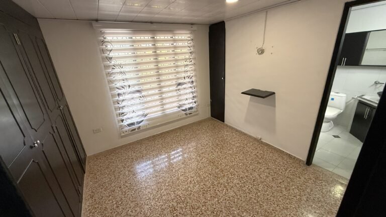 Apartamento Dúplex en Arriendo en El Departamental, Cali | 2 Habitaciones | 3 Baños | Estudio | Terraza Amplia | 1 Parqueadero