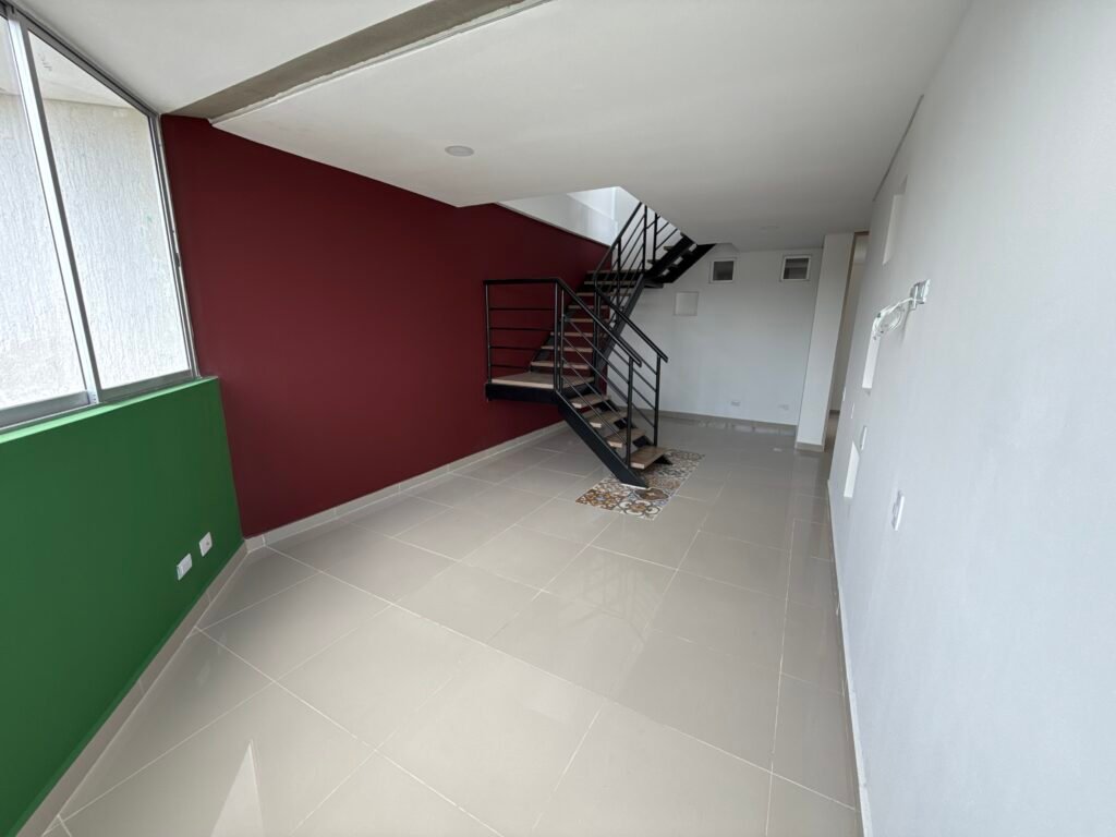 Penthouse Dúplex en Arriendo en Ciudad Jardín Cali | 182 m² | 3 Habitaciones | Vista Panorámica