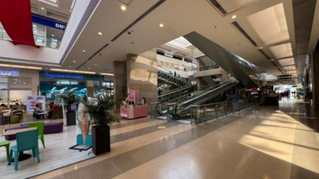 Isla Comercial en Arriendo en Centro Comercial La Estación Cali | 30 m² | 2.º Piso | Ubicación Estratégica