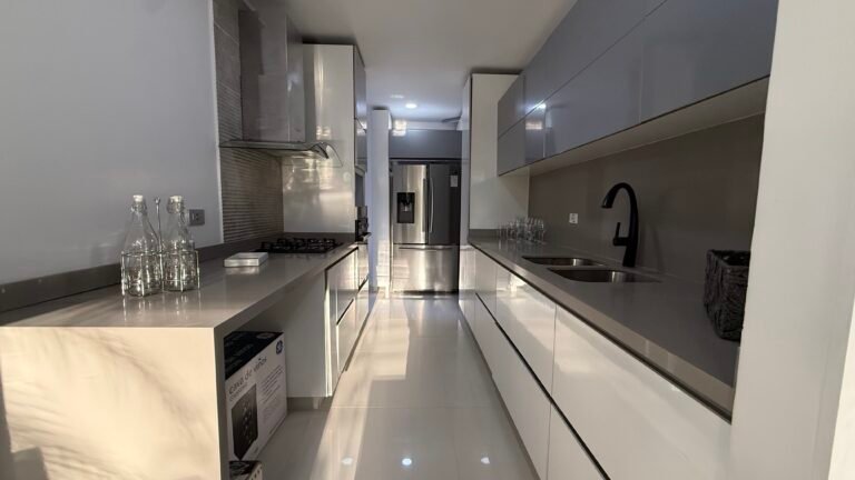 Apartamento en Venta en Pance, Cali | 237 m² + Terraza y Patio | Remodelado