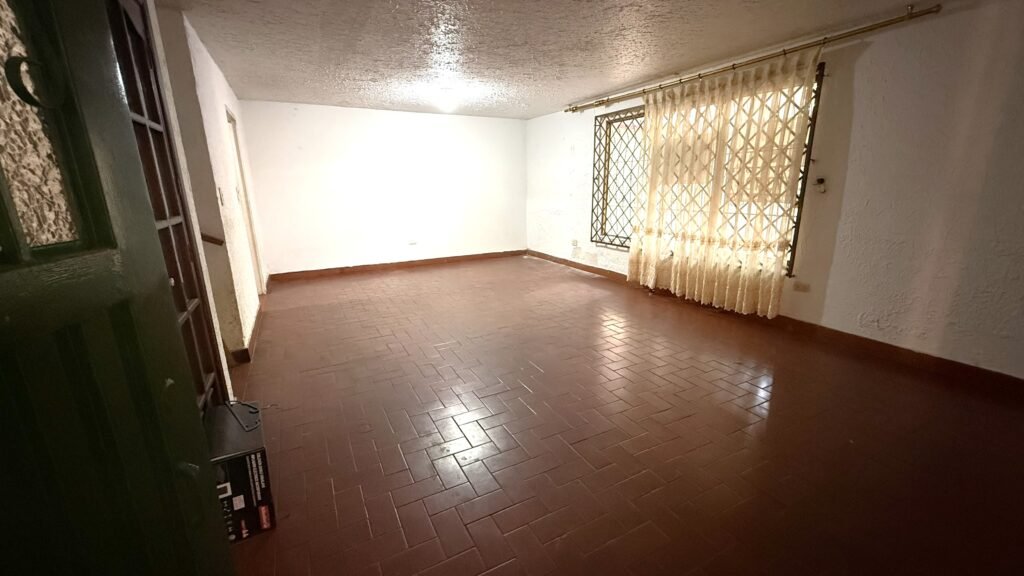 Casa en Arriendo en El Limonar, Cali | 250 m² Construidos, 4 Habitaciones | Uso Mixto