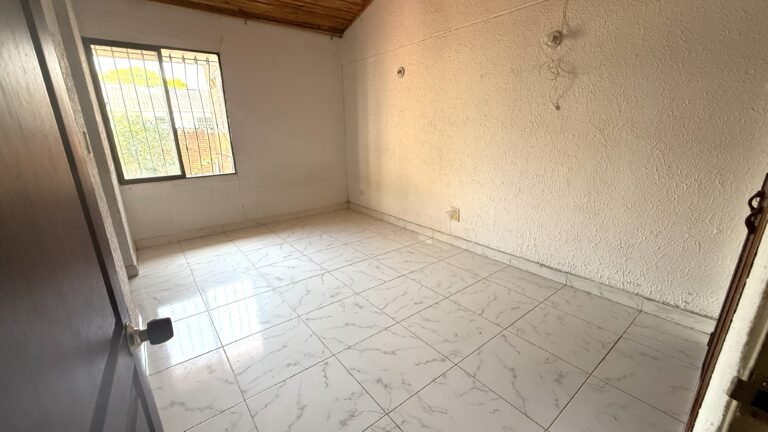 Casa en Arriendo en El Limonar, Cali | 250 m² Construidos, 4 Habitaciones | Uso Mixto