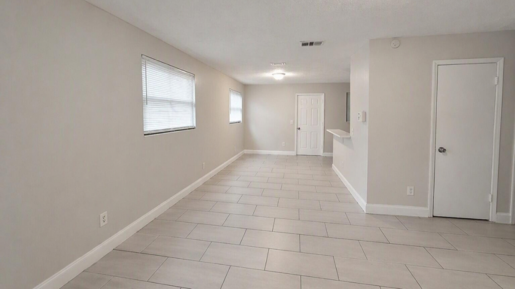 Casa en Venta en Longbranch, Jacksonville, Florida | 4 Habitaciones | Inversión Inmobiliaria en Estados Unidos