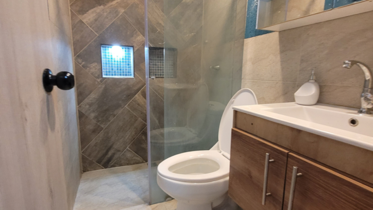 Apartamento en Arriendo en Ciudad Córdoba, Cali | 60 m² | 2 Habitaciones | Parqueadero para Moto