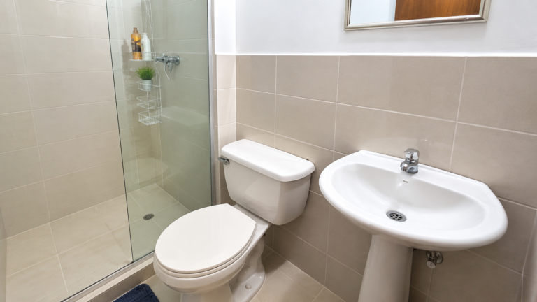 Apartamento Amoblado en Arriendo en Valle del Lili, Cali | 53 m² | 3 Habitaciones | Aire Acondicionado