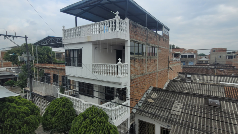 Apartamento en Arriendo en Ciudad Córdoba, Cali | 60 m² | 2 Habitaciones | Parqueadero para Moto