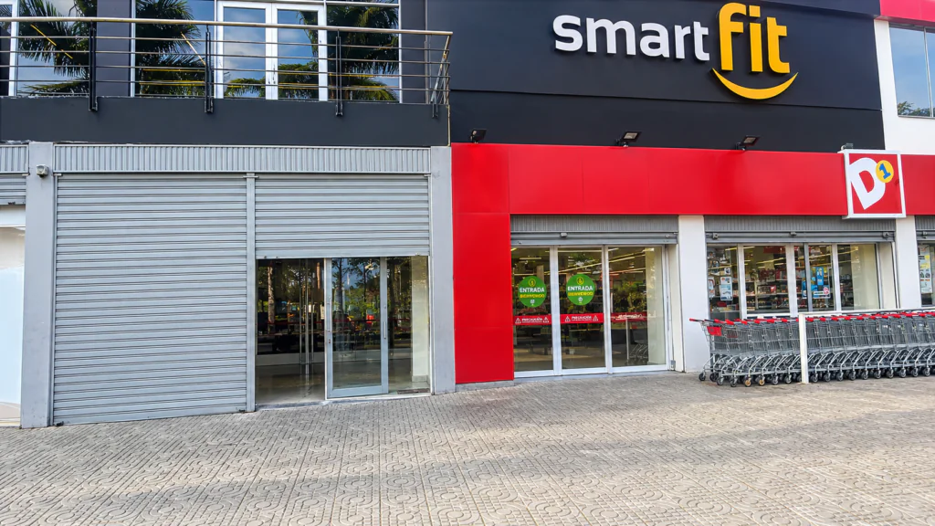 Local Comercial en Arriendo en La Primavera, Cali | 50 m² | Vía Principal | Alta Visibilidad · Código AXX-LOC-00002